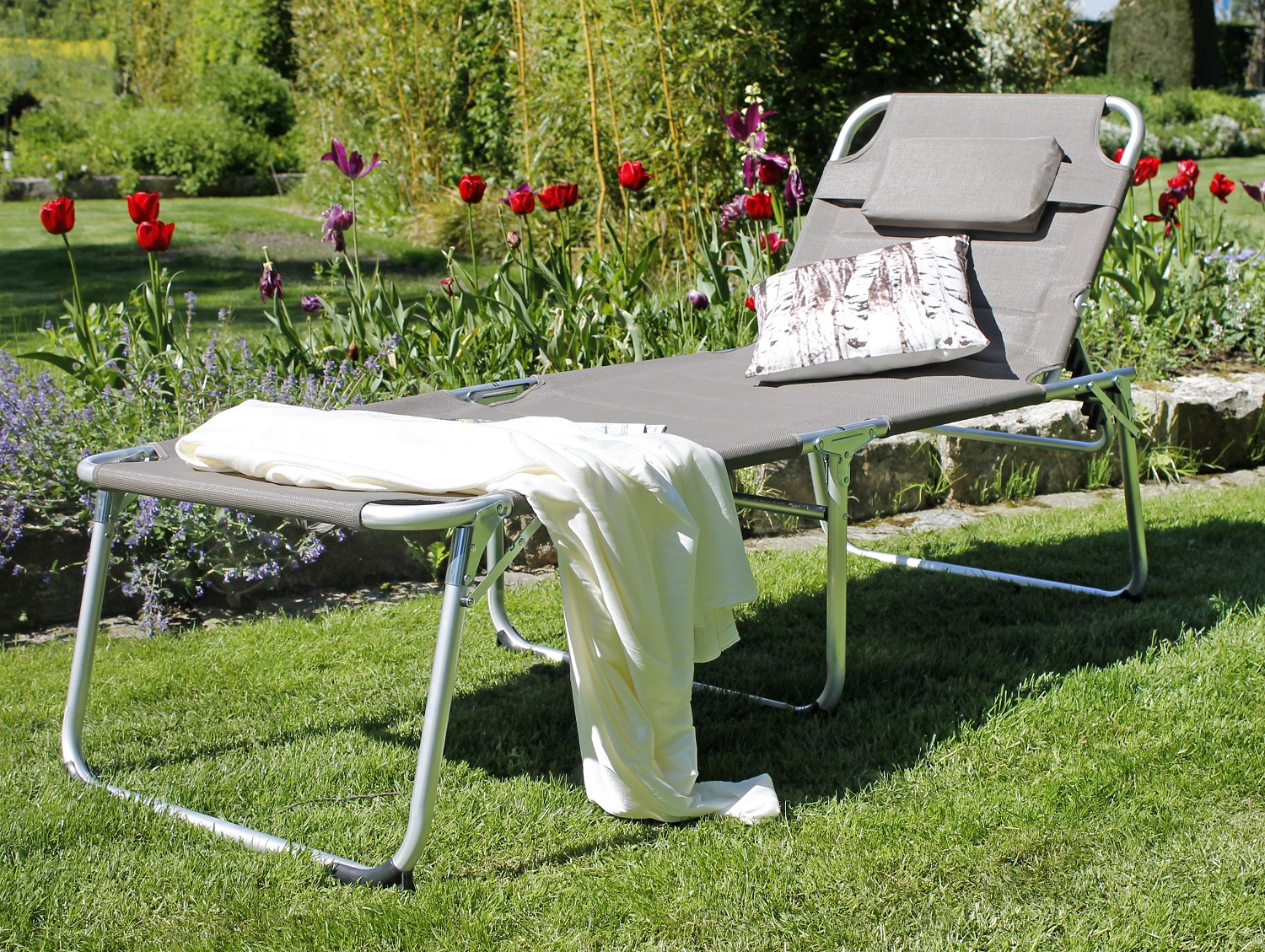 XXL Aluminium Gartenliege Sonnenliege gepolstert mit Kopfkissen klappbar 200 cm Grau